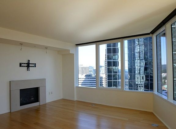 4th image of 10700 NE 4th St Unit 2212
