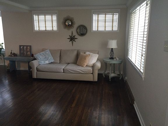 Spacious living room