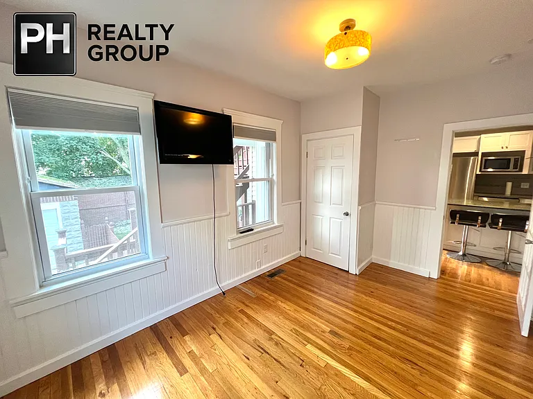 20 Wells Ave #1 — Photo 17