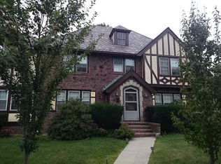 18 Priscilla Rd, Newton, MA 02467