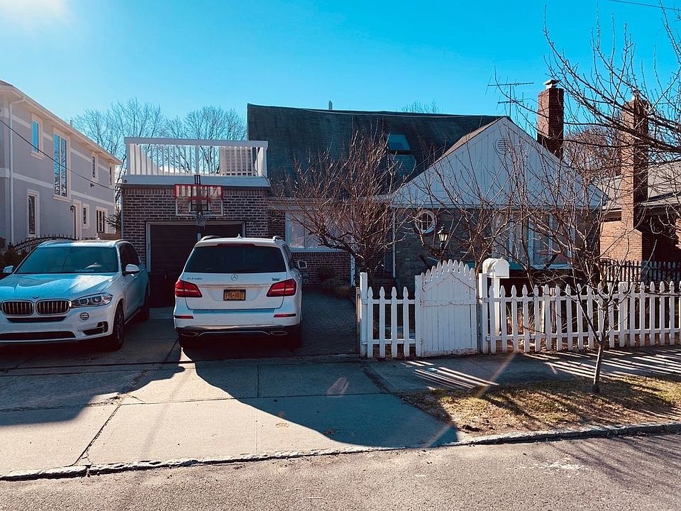 1st image of 21220 86th Ave