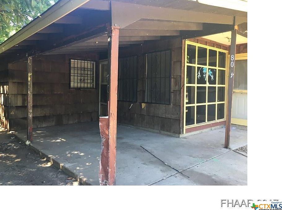 2nd image of 804 Sutton Dr