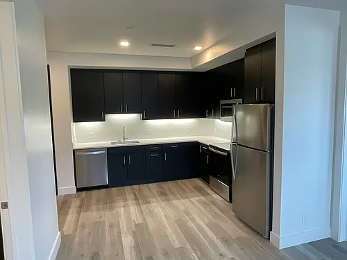 2051 Cross St #103 Photo 1