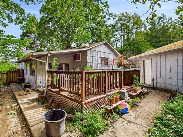 90 Oak St, Miranda, CA 95553