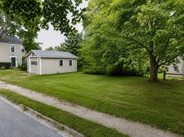 360 Merrimac St, Newburyport, MA 01950