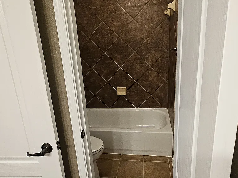 1202 Chestnut Hill Dr — Photo 28