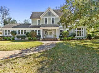 712 Columbus Dr, Pascagoula, MS 39567