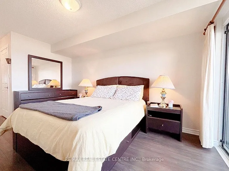 3880 Duke Of York Blvd #1415 — Photo 9