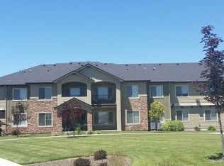 980 W Parkstone St #E-204, Meridian, ID 83646