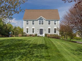 3 Fifield Ln, Stratham, NH 03885