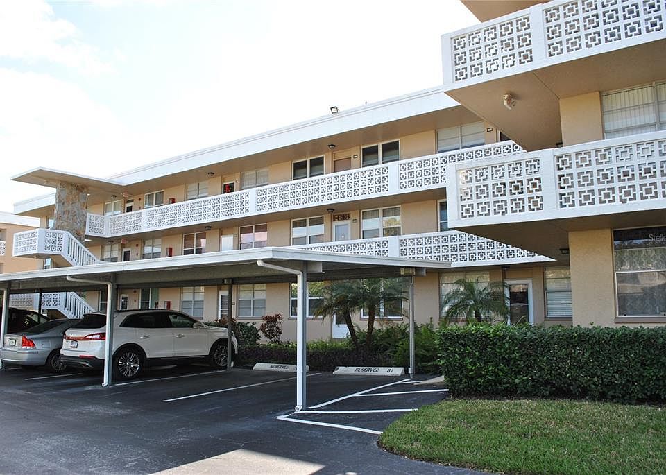 1st image of 5095 BAY STREET NE #304