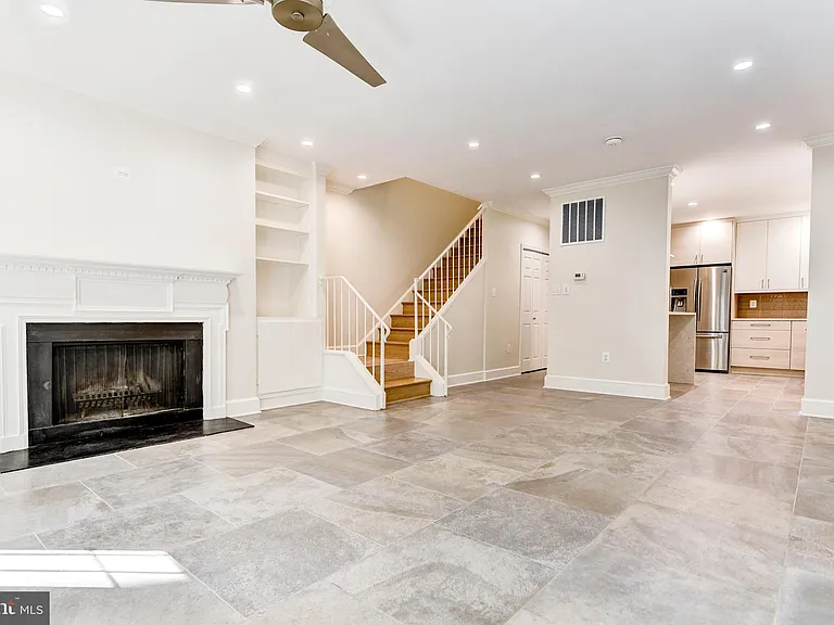 3221 Sutton Pl NW #C — Photo 25