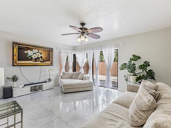 2nd image of 10520 Winrock Pl