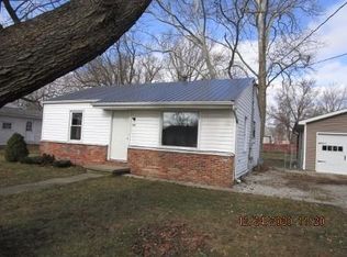 212 W Central St, Atwood, IL 61913
