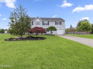 1 Skylark Dr, Jackson, NJ 08527