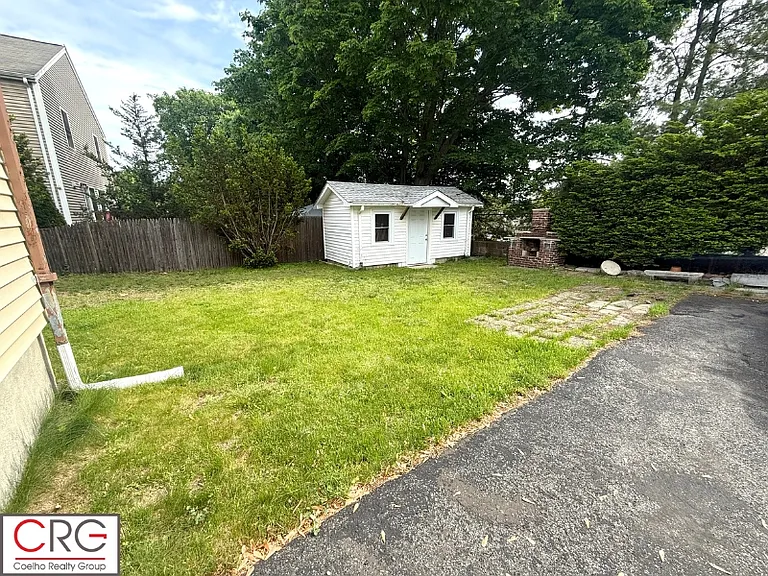 15 Lyons Ct #1 — Photo 23