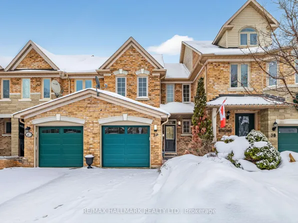 180 Blue Willow Dr #39, Vaughan, ON L4L 9C9