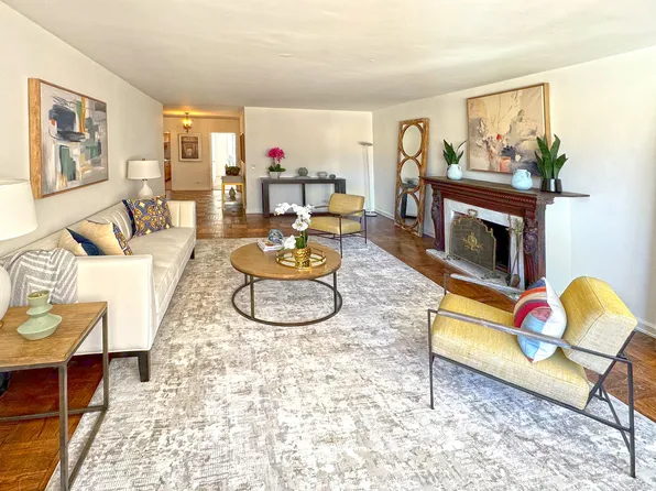 35 Sutton Place image 2 of 14