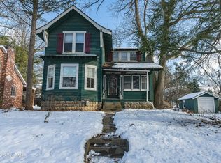 1382 Myron St, Niskayuna, NY 12309