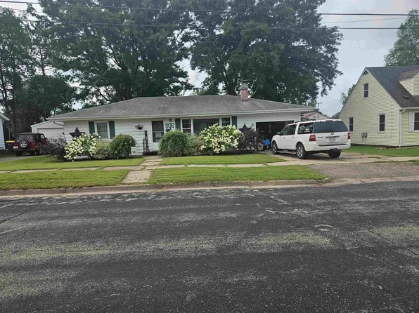 906 Seymour St, Reedsburg, WI 53959
