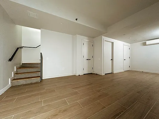 Rented by Artur Gutman, LREB | media 54