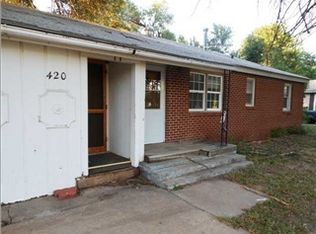 420 SW 11th St, Newton, KS 67114