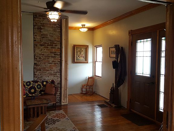 Entry/ Formal Living