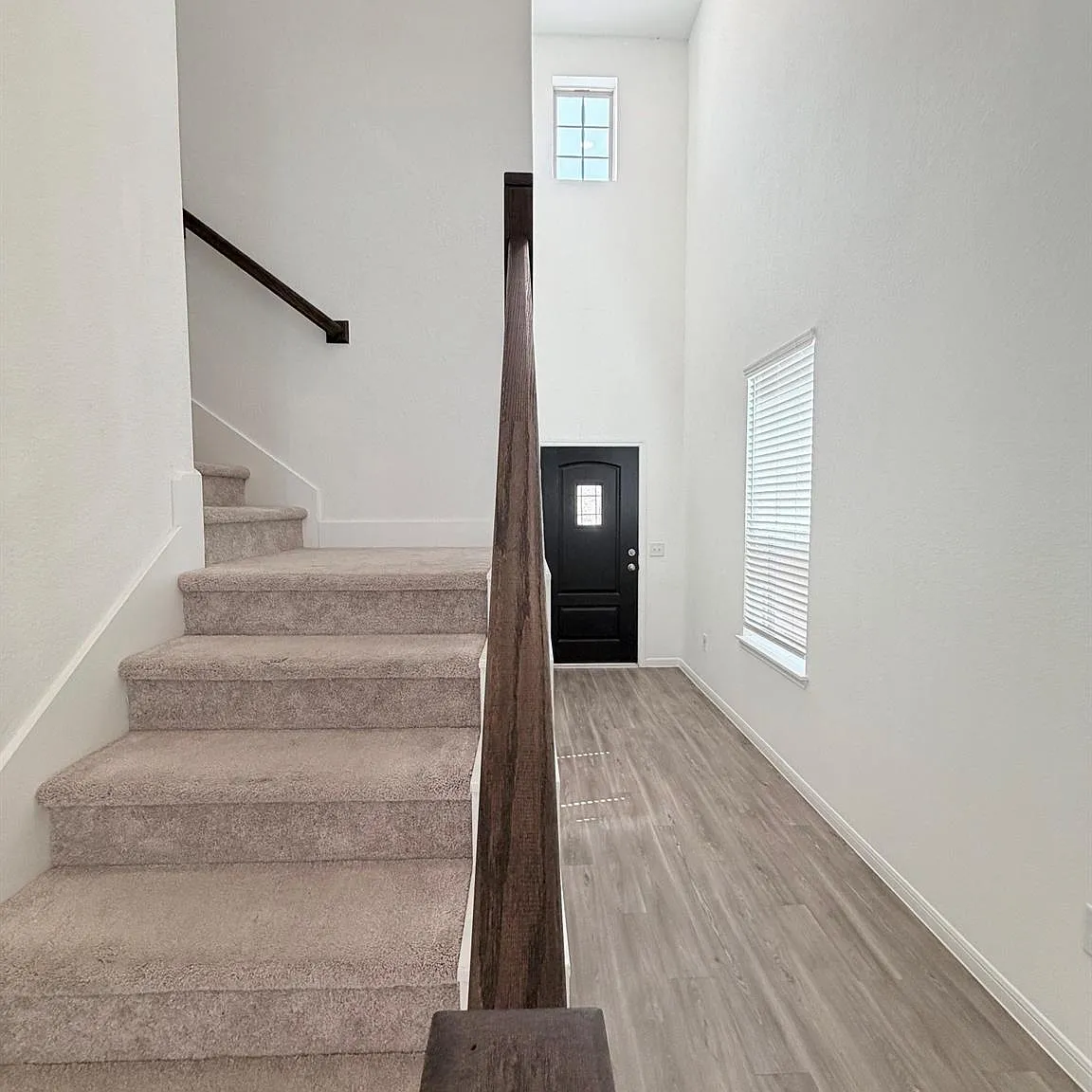 3 bed, 2.5 bath, 2063 sqft, $2,495 — Photo 2