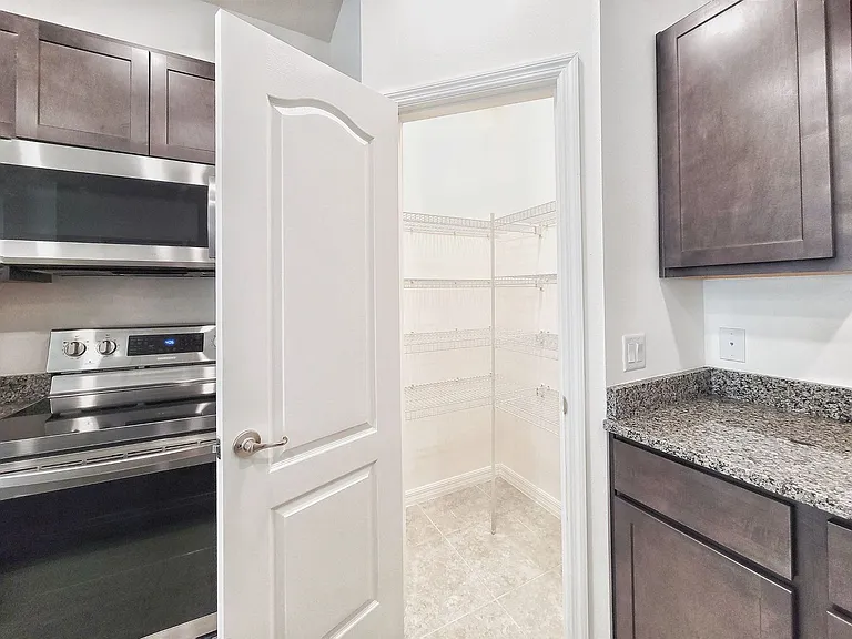 12523 NW 7th Pl — Photo 5