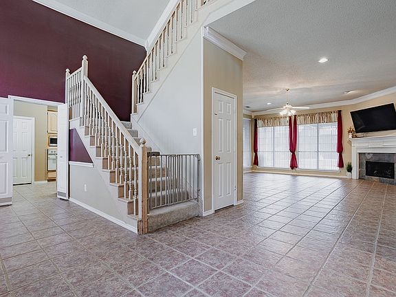 4th image of 4609 Scenic Dr