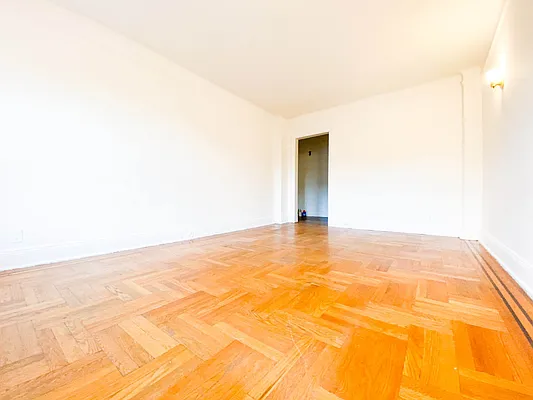 Rented by RealTegrity NY LLC | media 2