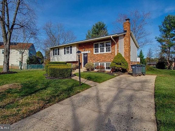 3rd image of 9616 Sudley Manor Dr