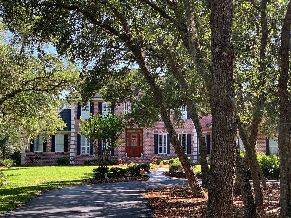 1st image of 5585 Willoughby Dr