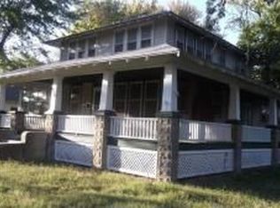 900 W Maple St, Independence, KS 67301