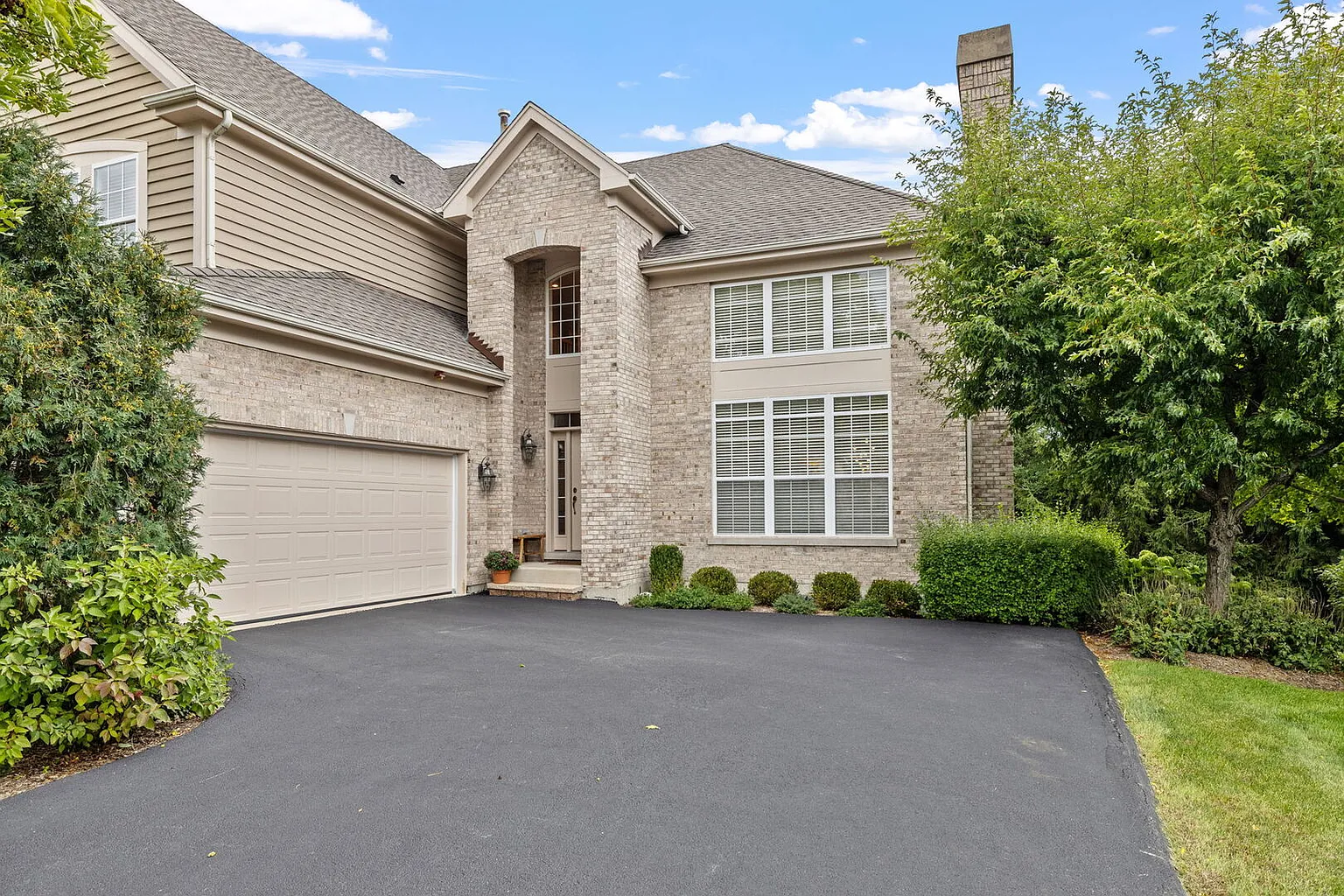805 Stone Canyon Cir photo 1