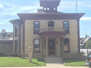 624 N 8th St STE 303, Manitowoc, WI 54220