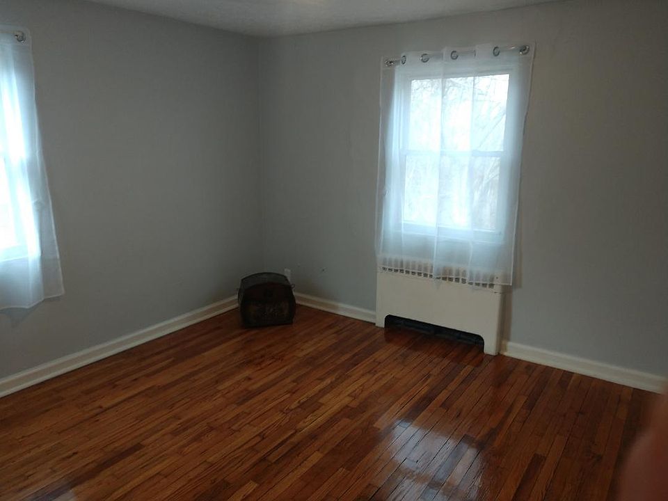 Bedroom #1