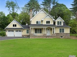 9 Mary Ln, Greenvale, NY 11548