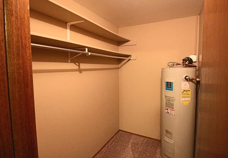 Quadrangle Apartments — Photo 17