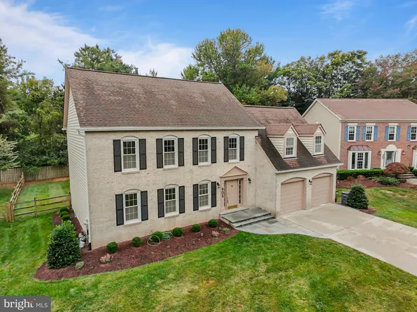 905 Willowleaf Way, Rockville, MD 20854