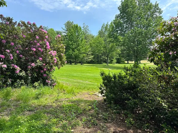 5 Weaver Farm Rd, Rutland, MA 01543