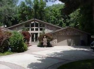 2215 E 5340 S, Holladay, UT 84117