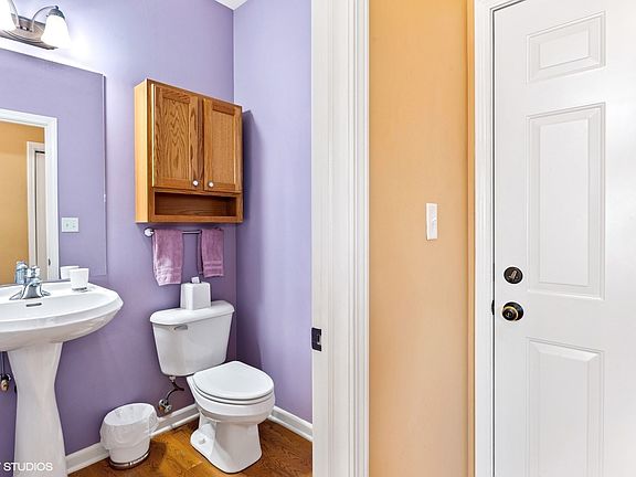1/2 Bath