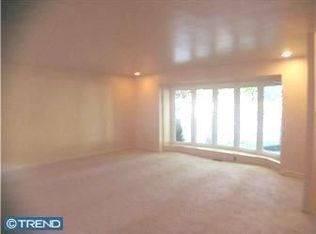 9230 Darlington Rd, Philadelphia, PA 19115