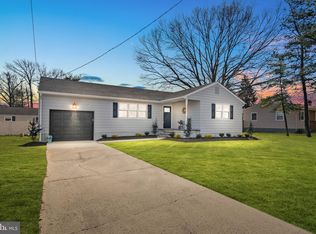 12 Jasmine Pl, Pennsville, NJ 08070