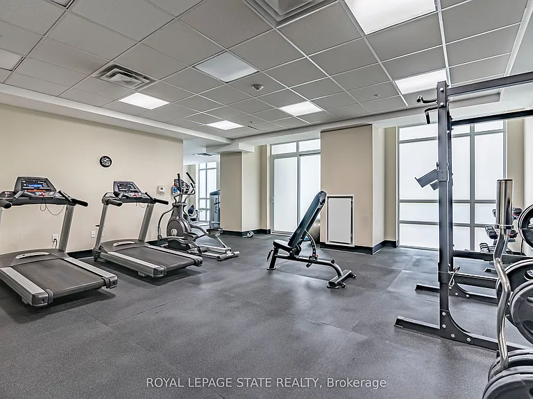 85 Robinson St #1010 — Photo 31