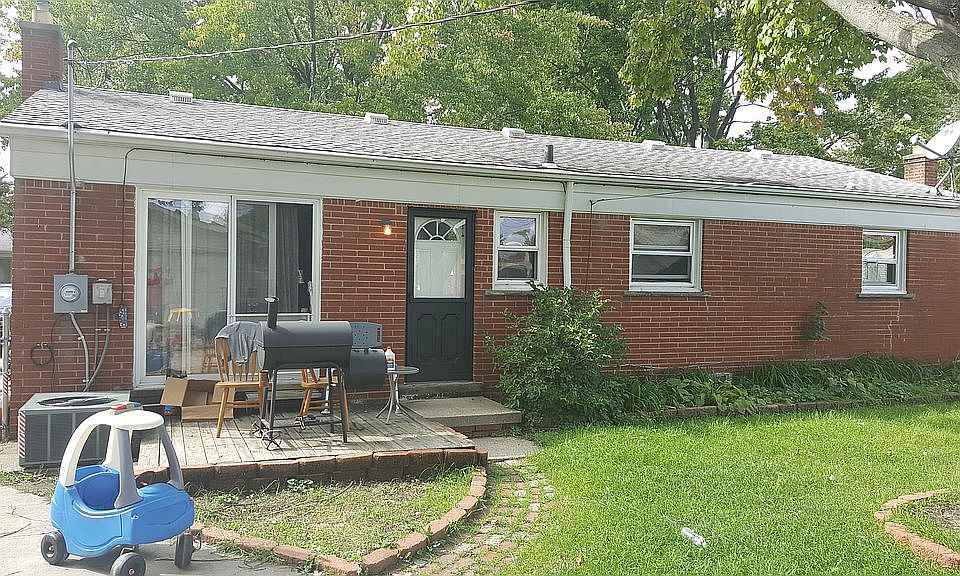 2nd image of 24648 Beierman Ave