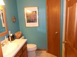 4612 Hunters Glen Dr, Sheboygan, WI 53083