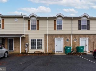 40 Johns Dr, Enola, PA 17025