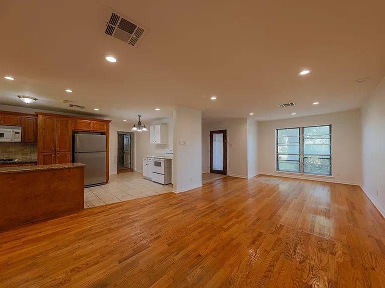 10038 Lazy Oaks St — Photo 10